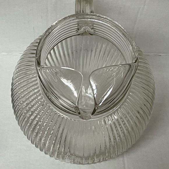 Vintage Hazel Atlas Vertical Rib 96oz Water Pitcher Crystal Clear Glass Ice Lip - Picture 6 of 8